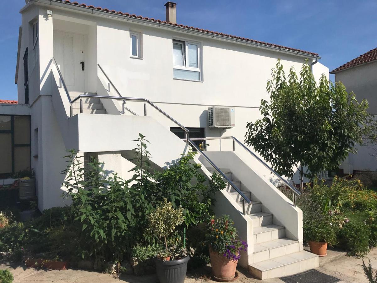 Beachfront Apartment Sun Vodice Luaran gambar