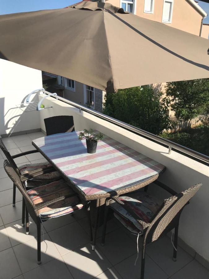 Beachfront Apartment Sun Vodice Luaran gambar